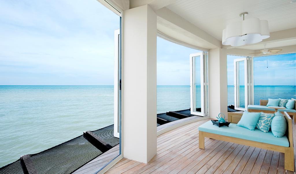 ホテル アビリオン ポート ディクソン ポートディクソン エクステリア 写真 The view from a suite at the resort